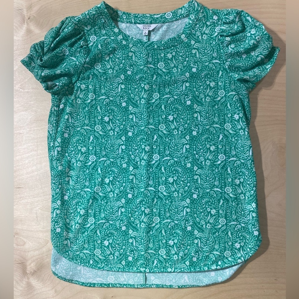 Crown & Ivy Teal Patterned Tee Medium (QM)
